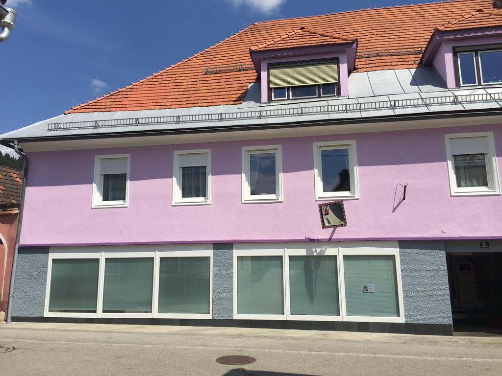 Haus Weisses Lamm Apartamento Weitensfeld Exterior foto